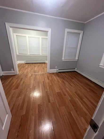 Building Photo - 171 Isabella Ave