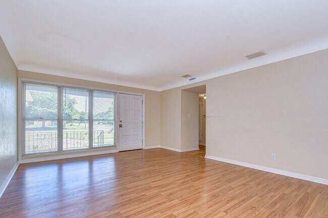 Building Photo - 5634 9th Ave N