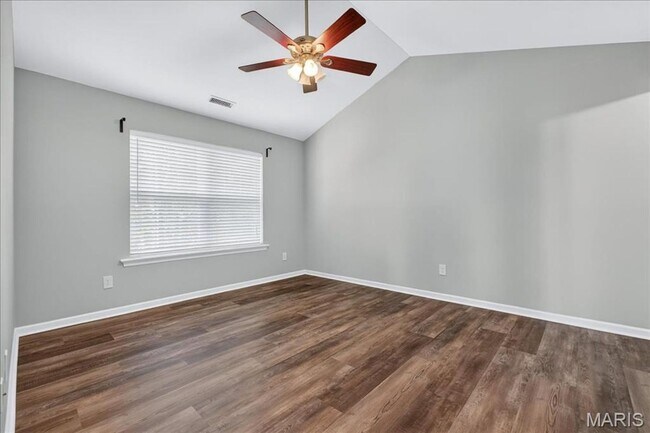 Building Photo - MOVE IN READY condo in Lake St. Louis