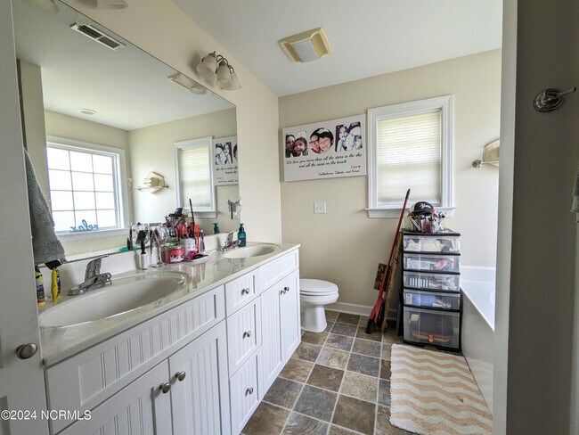 Building Photo - 205 Bell Ridge Ln
