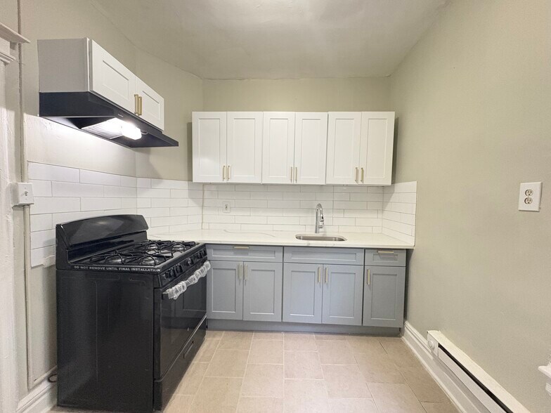 191 Elmwood Ave 1 - 188 Elmwood Ave