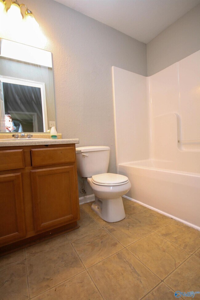 Building Photo - 138 Bayside Ln