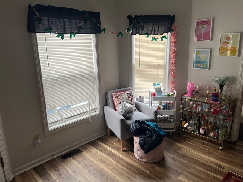 Living room - 60 N Willard St