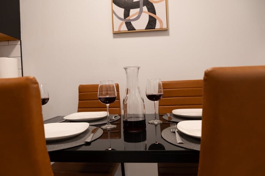 Building Photo - 1255 Raum St NE