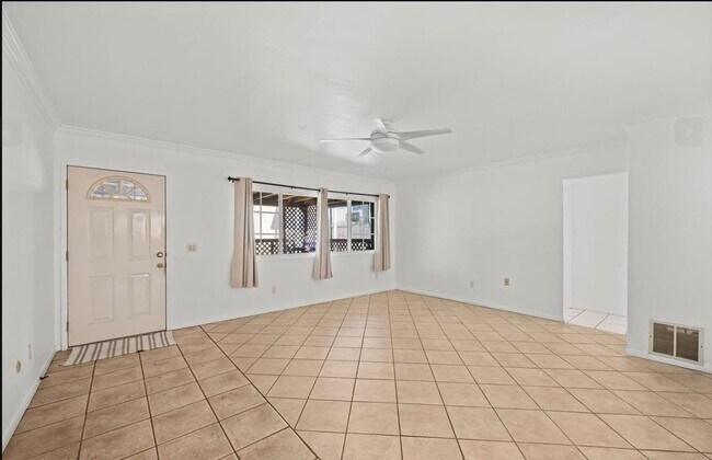 Building Photo - 3813 Birch St