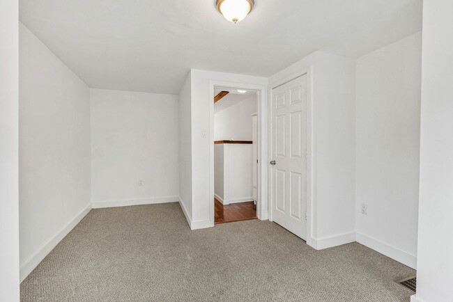 Building Photo - 918 N 26th St