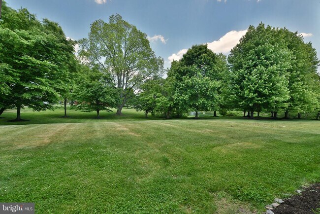 Building Photo - 401 Jene Ct