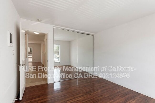 Building Photo - 6666 Beadnell Way