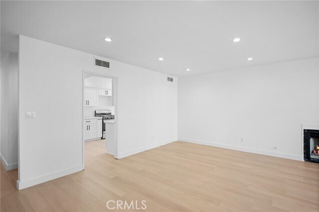 Building Photo - 350 W Loraine St