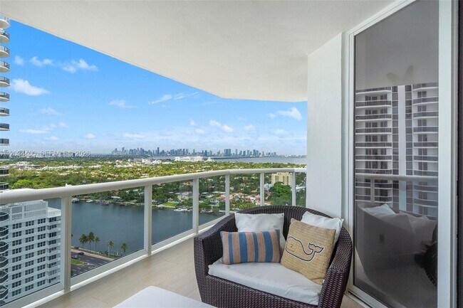 Building Photo - 4779 Collins Ave