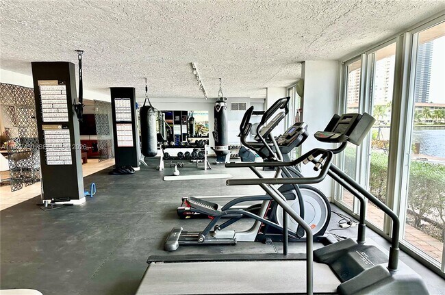 Building Photo - 121 Golden Isles Dr