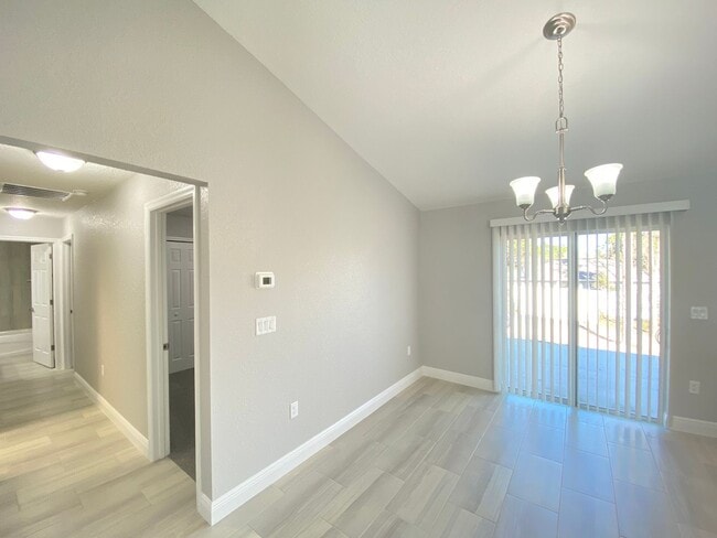 Building Photo - Beautiful  Home Citrus Springs - 4/2/2 Gre...
