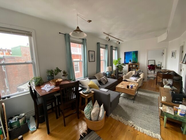 Building Photo - 25 Hanover Ave