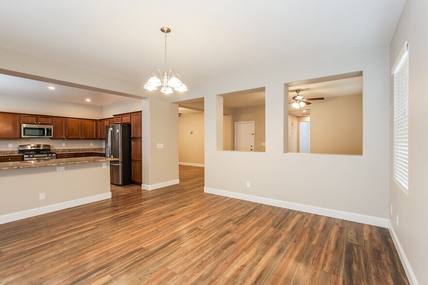 Building Photo - 8032 Carr Valley St