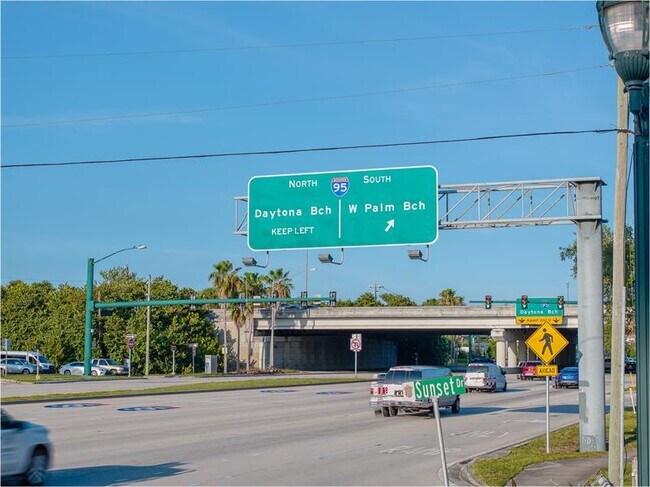 Building Photo - 8507 Sunset Dr