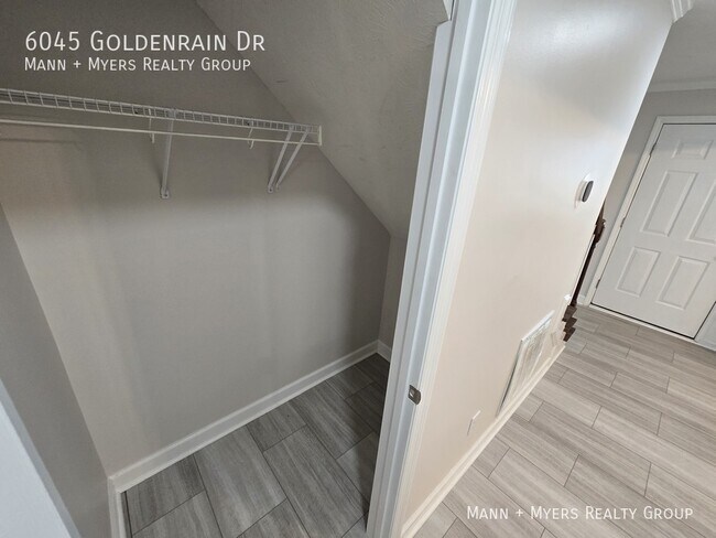 Building Photo - 6045 Goldenrain Dr