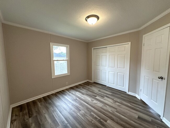 Building Photo - 4625 Canary Way