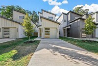 Building Photo - 2413 Easley St