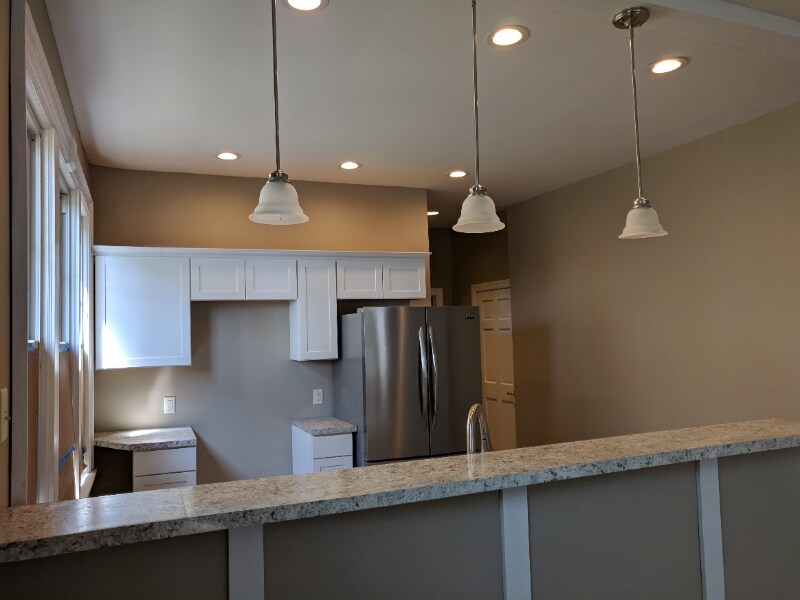 Building Photo - 72 William St