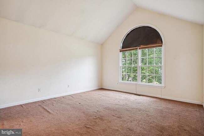 Building Photo - 18862 Crossroads Ct