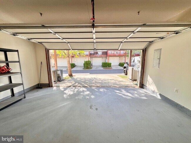 Building Photo - 21842 Jarvis Square