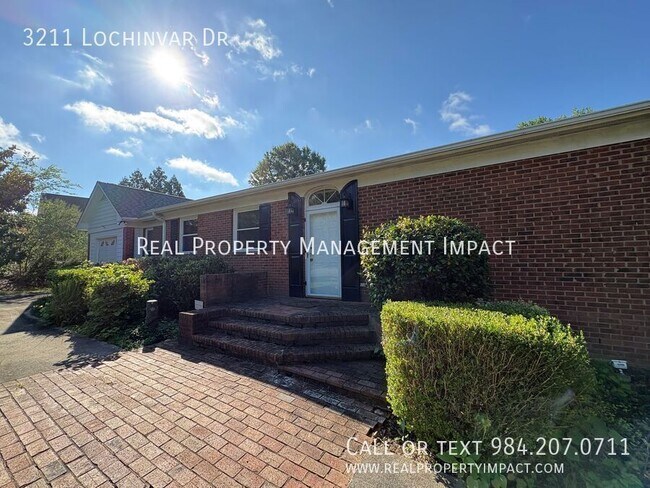Building Photo - 3211 Lochinvar Dr