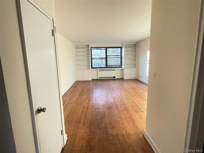 Building Photo - 17 Rockledge Rd