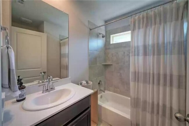 Building Photo - 13809 Rosebud Isle Dr
