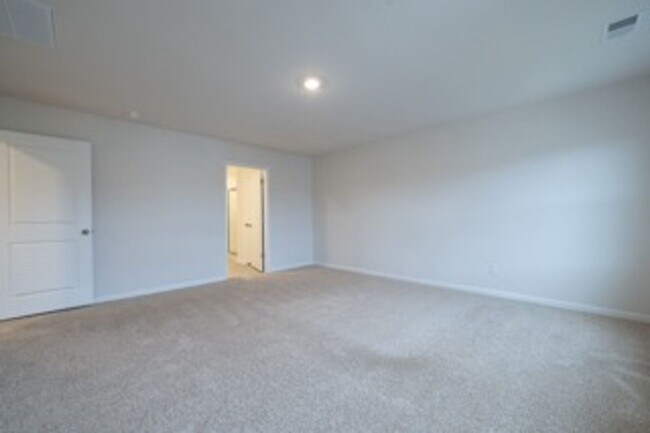 Building Photo - 4 Bedroom Home in Pendleton, SC