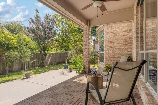 Building Photo - 2279 Fernspring Dr