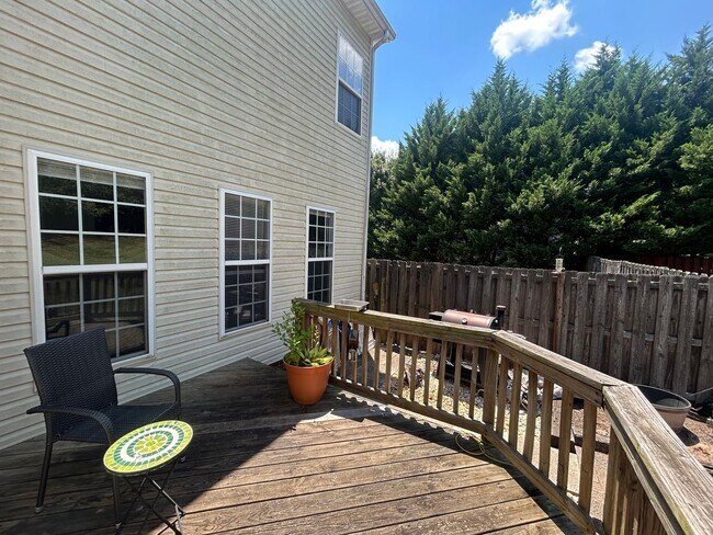 Building Photo - 108 Ivory Glen Ct