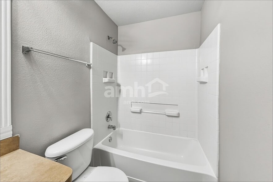 Building Photo - 2764 Woodspring Forest Dr