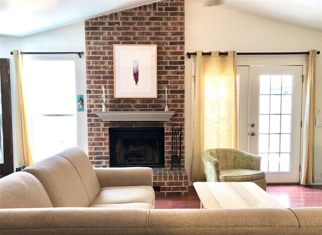 Building Photo - 10302 Annie Oakley Trail