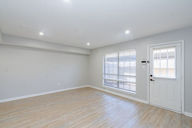 Building Photo - 4932 Milwee St