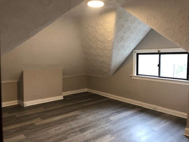 Building Photo - 2538 Ingleside Ave