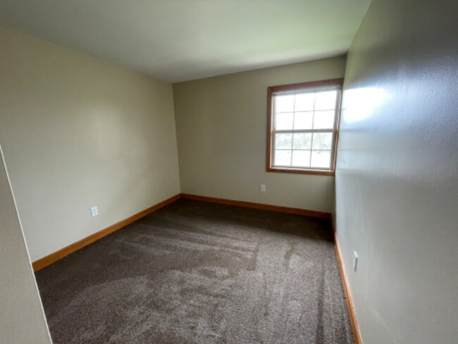 Building Photo - 1811 Marion Manor Dr