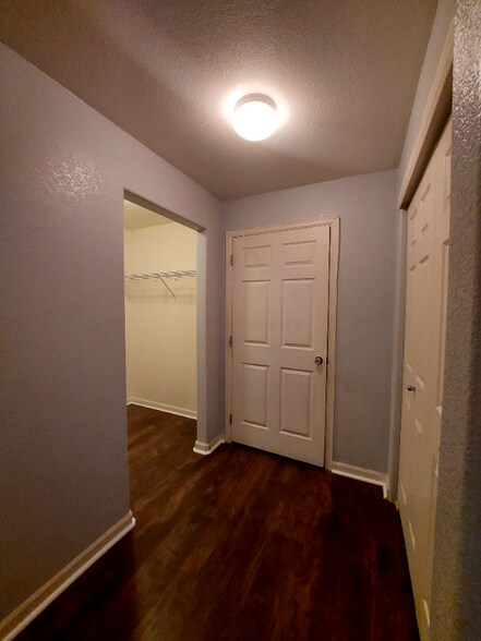 Building Photo - 5800 Tower Rd
