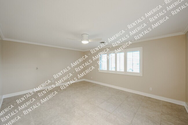 Building Photo - 1424 N Gene Ave