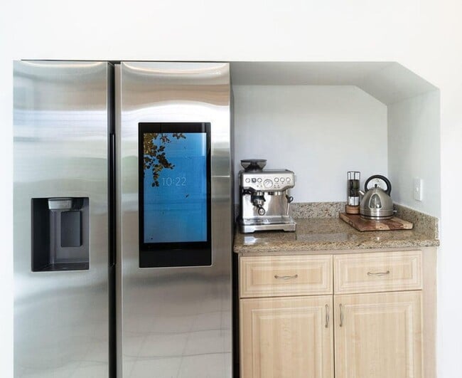 Building Photo - 18157 SE Fairview Cir