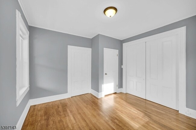 Building Photo - 12 Hillside Ave