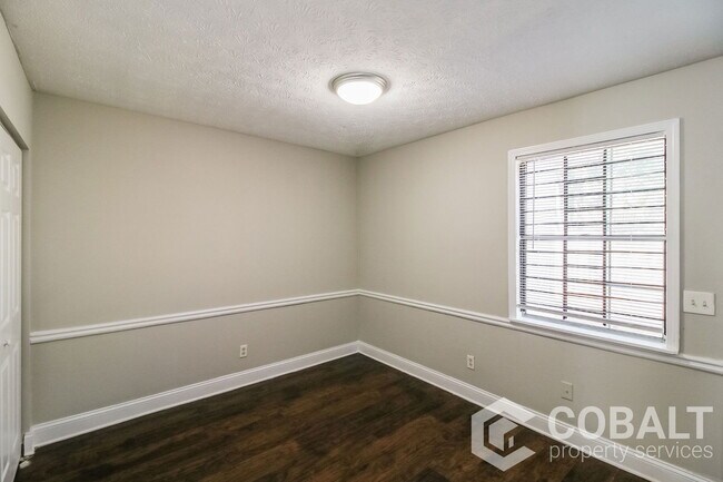 Building Photo - 3507 Creekview Pl