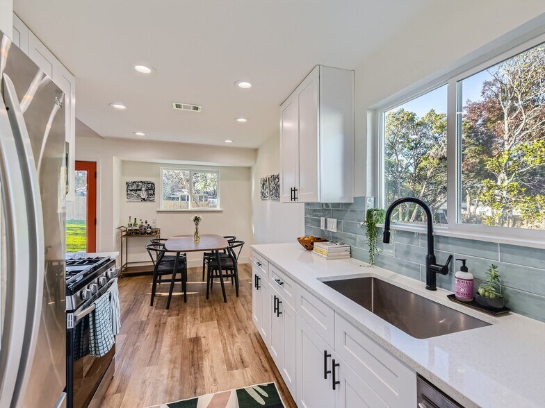 Building Photo - 3205 Kittyhawk Cv