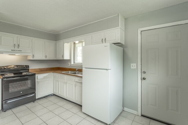 Building Photo - 3976-3976 Arbor Pl Ln
