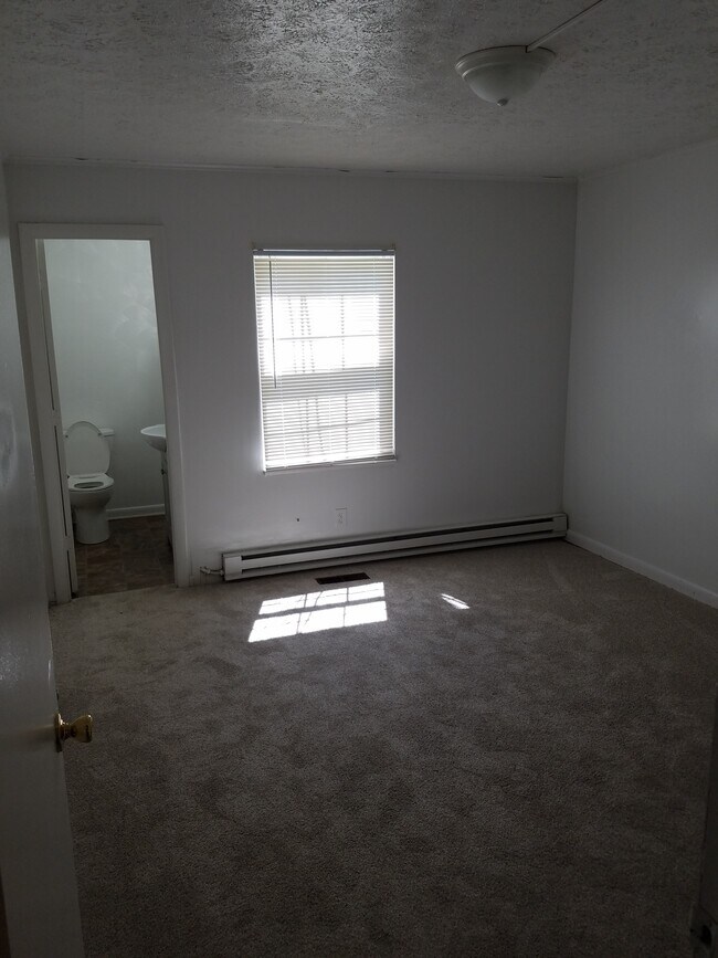Master Bedroom - 1200 Craigmont Dr