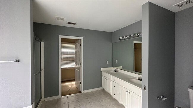 Building Photo - 205 Foe Creek Ct