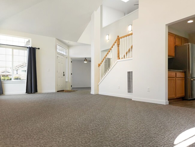 Building Photo - Spacious Remodeled Home with 3 Car Garage,...