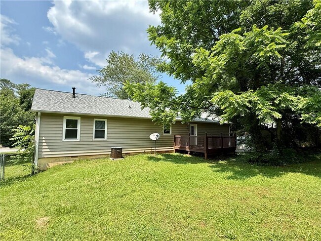 Building Photo - 1194 Broward Dr