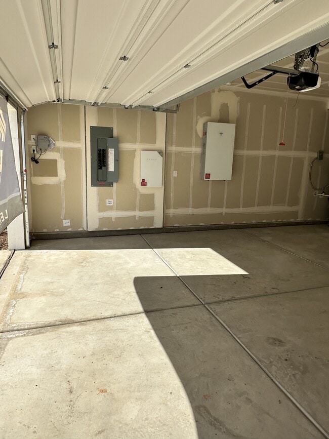 Building Photo - 4417 Hampton Wy