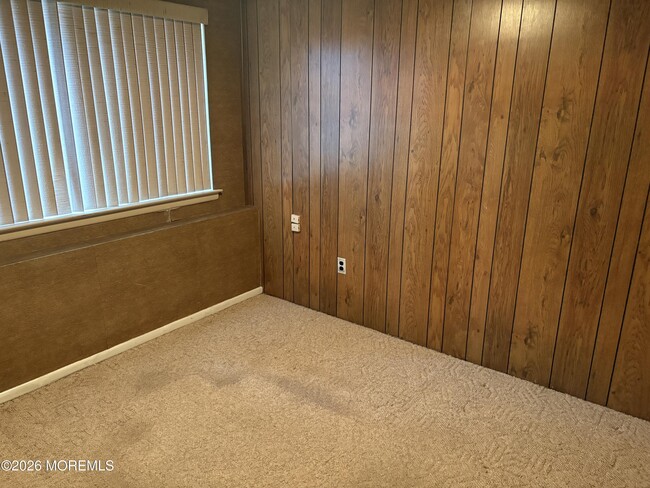 Building Photo - 13 Chippewa Rd