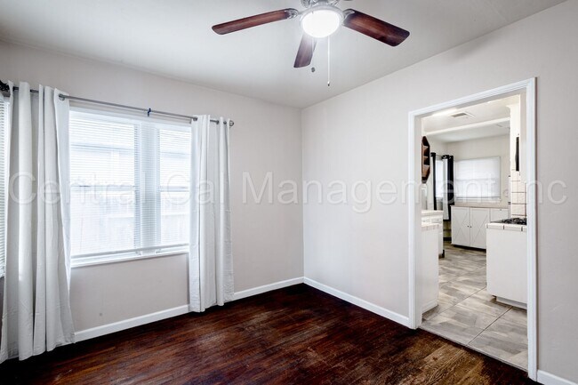 Building Photo - 2 Bedroom/1 Bath Home - $1795 Per Month!